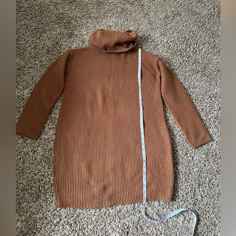 H&M Women’s Brown Turtleneck sweater size S